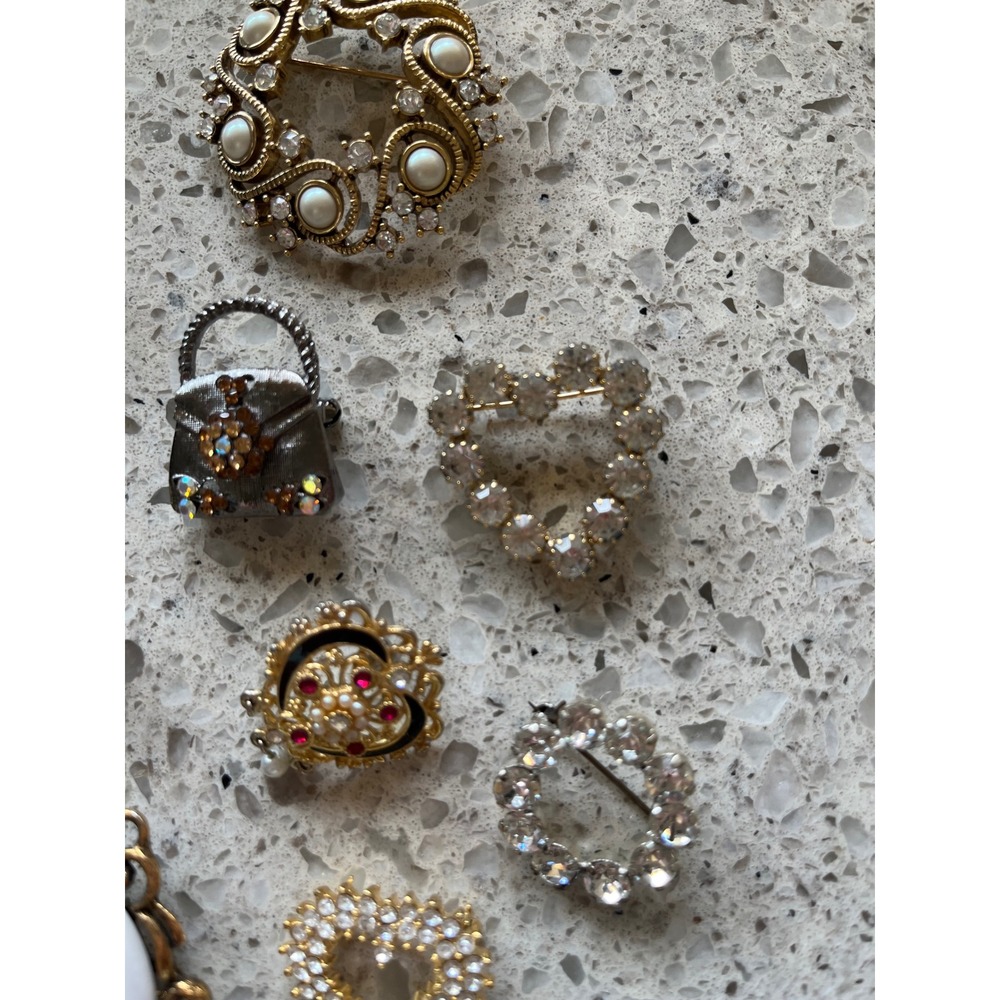 Vintage Brooch Lot 17pc Rhinestone Pearl Floral Porcelain Heart Poodle Pins - Picture 4 of 7